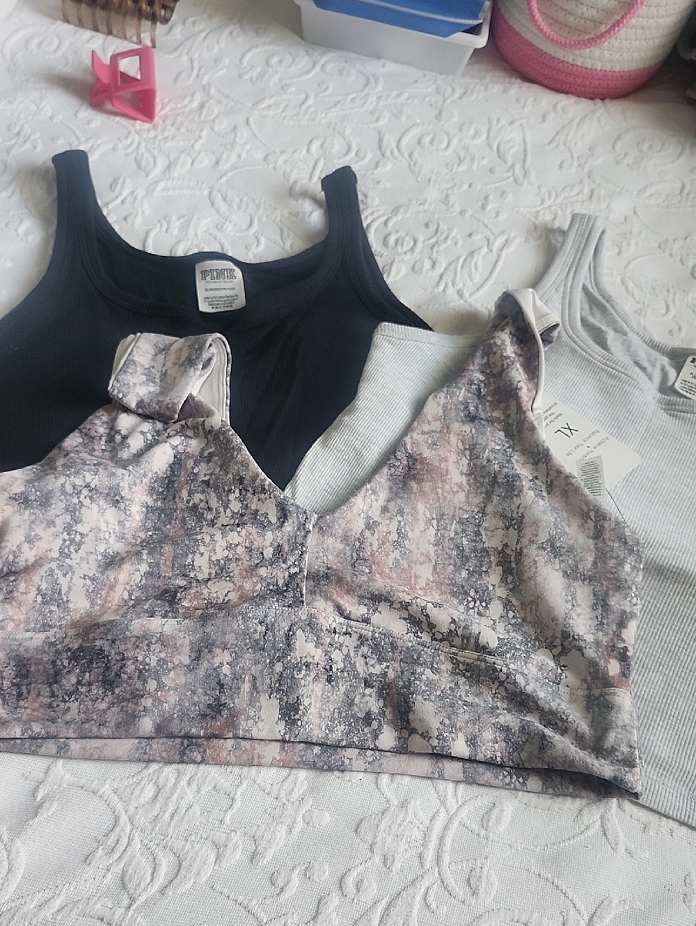 Set PINK Victoria's Secret Black Ribbed Tank Bra